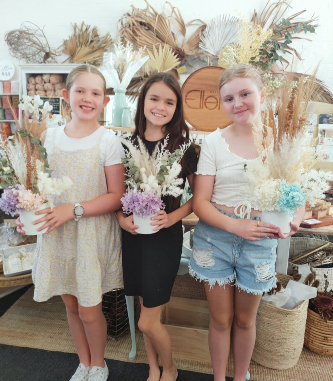KIDS SCHOOL HOLIDAY MINI FLOWER POT ARRANGEMENT 25th April 10am Central Coast, NSW