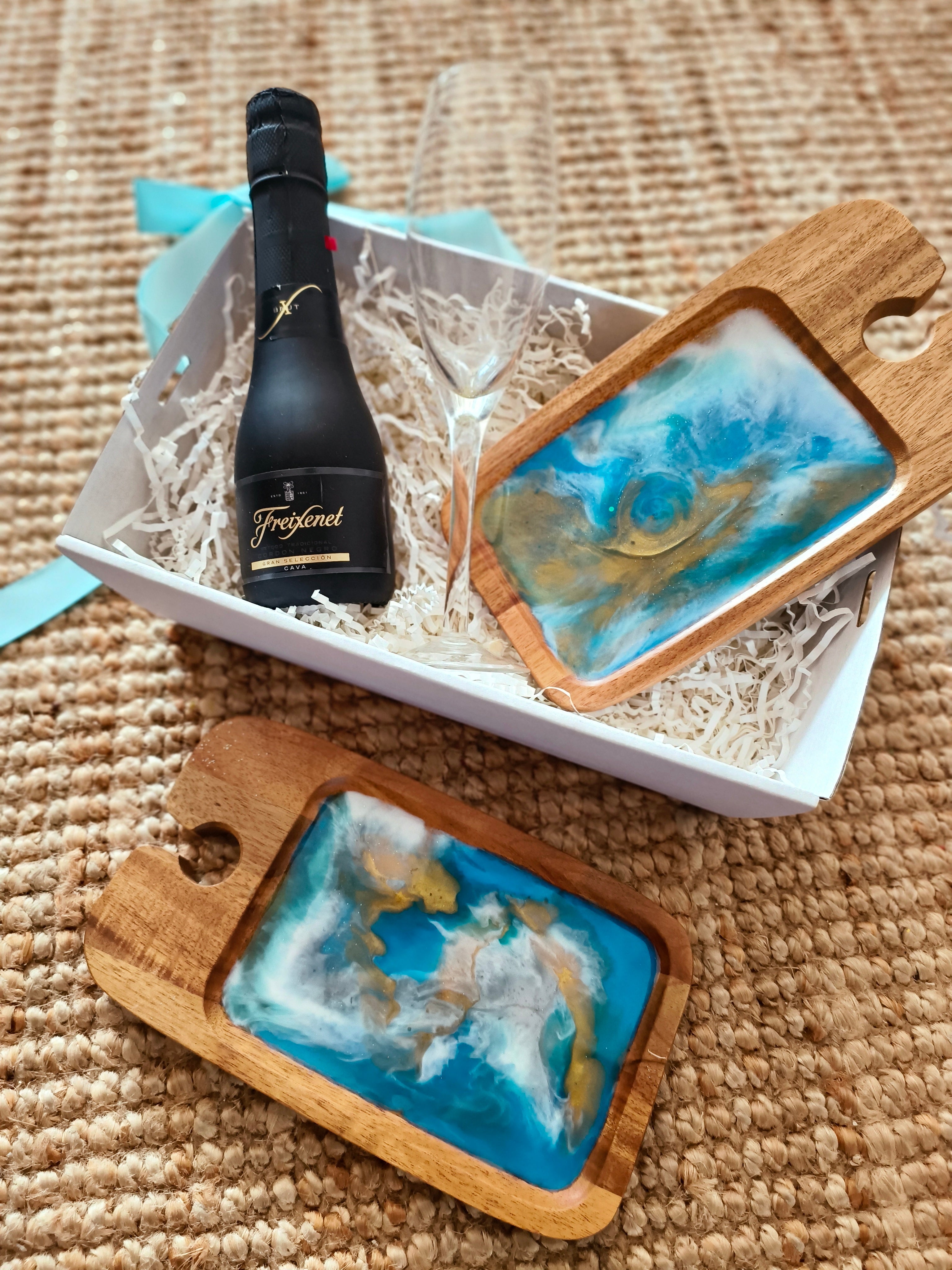 Resin Cheese Board Duo Hamper Workshop 9th December 10am Central Coast, NSW