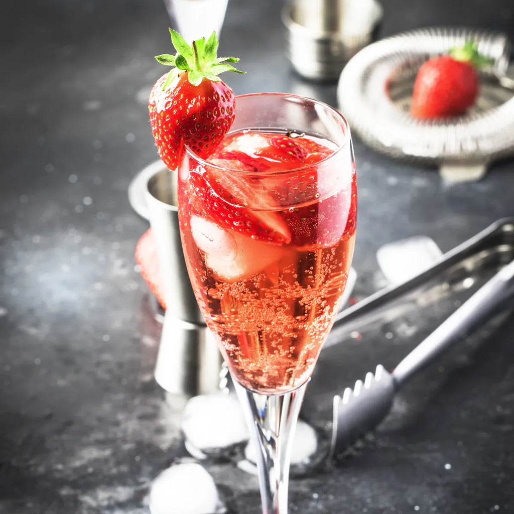 CHAMPAGNE & STRAWBERRY | Deluxe Soy Candle