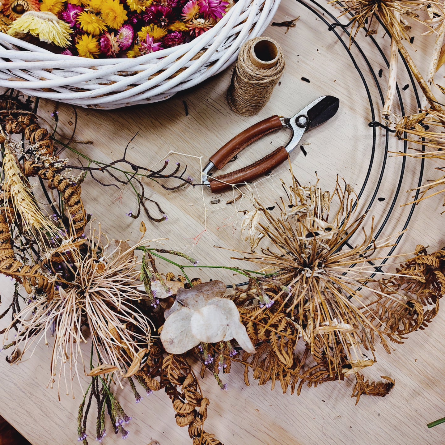 AUTUMN EVERLASTING FLOWER WREATH WORKSHOP 8th March 1pm Central Coast, NSW