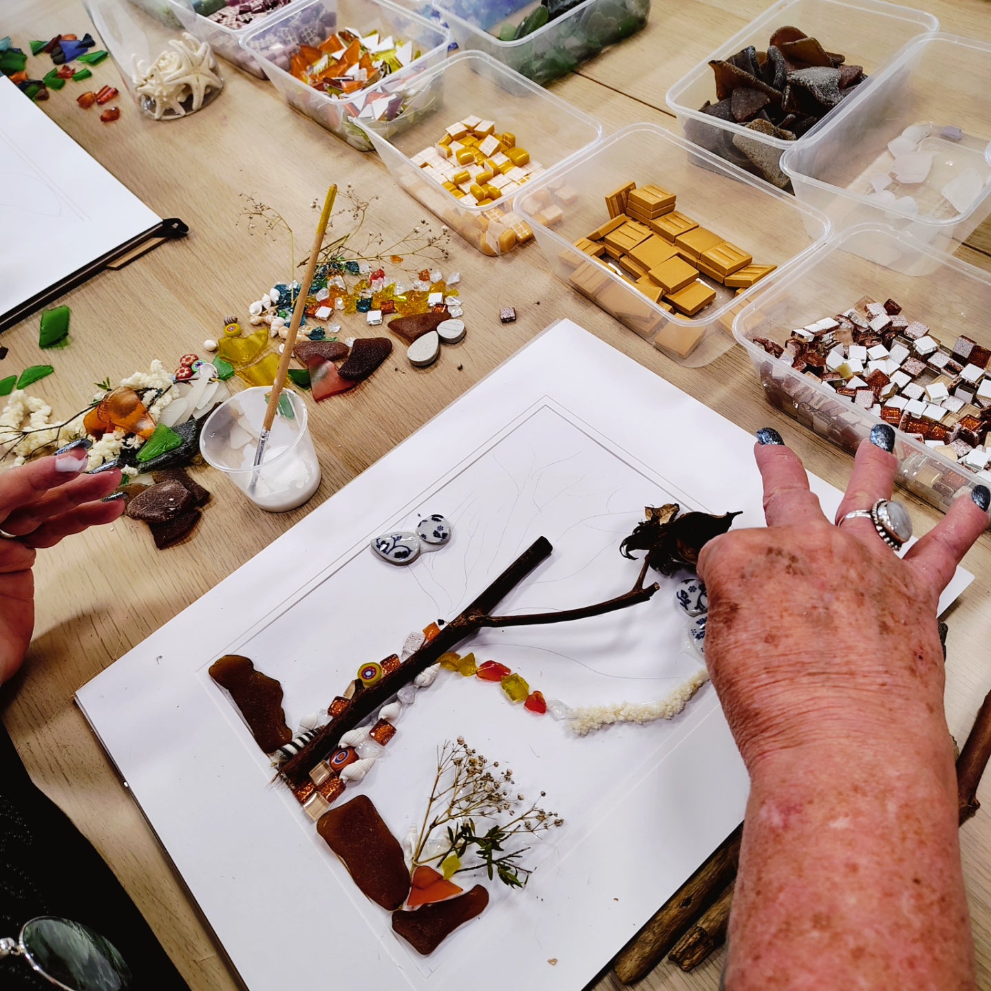 KIDS, TEENS & ADULTS SEA GLASS FRAMED ART WORKSHOP 17th July 10am Central Coast, NSW