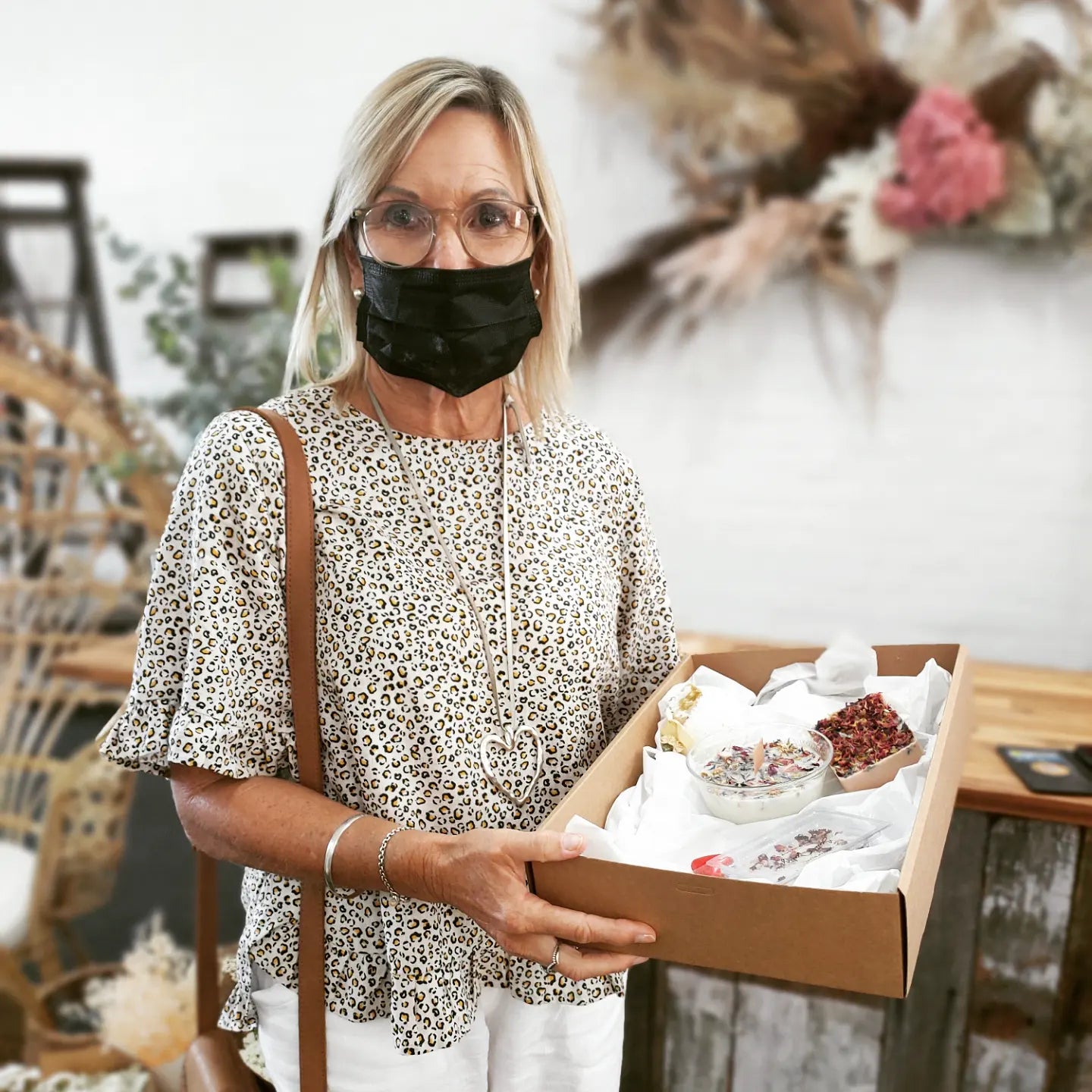 BATH BOMB, BATH SALTS, SOAP & CANDLE GIFT BOX 5th March Central Coast, NSW