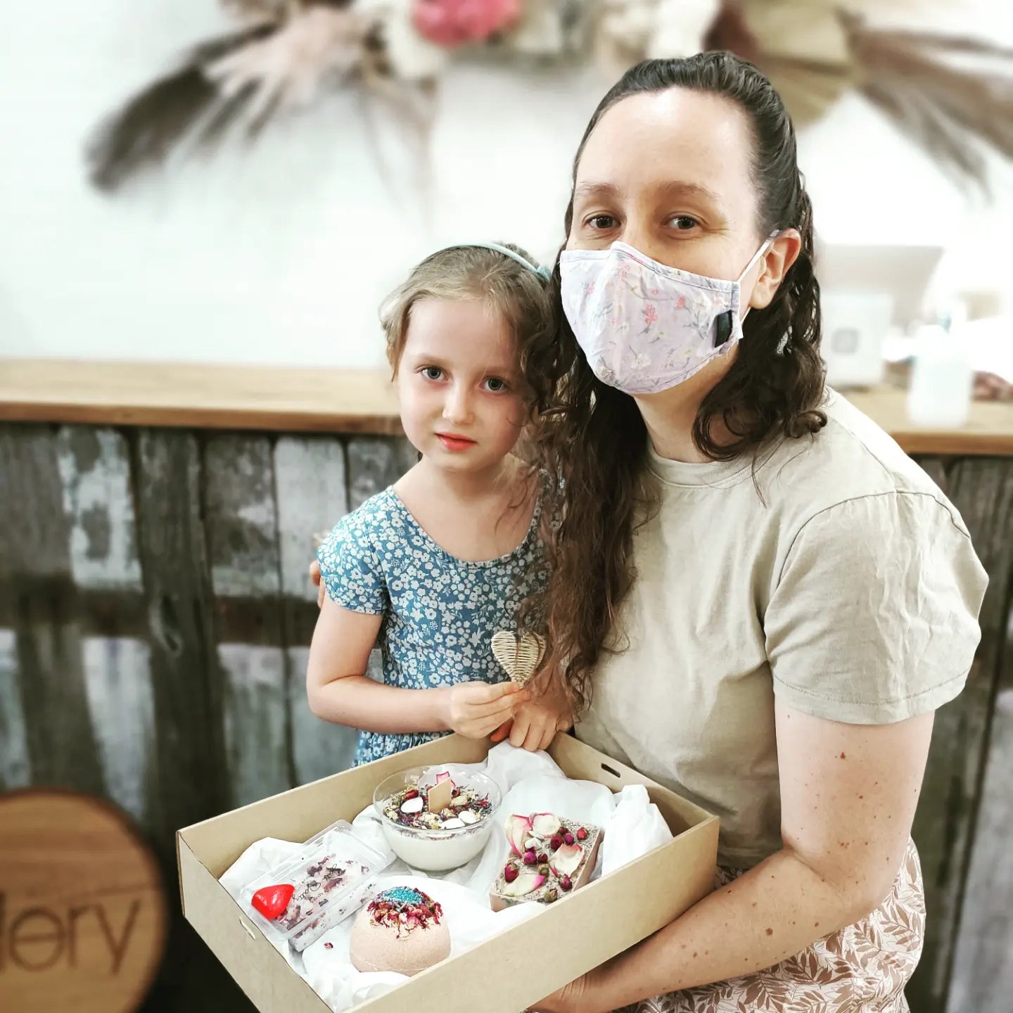 BATH BOMB, BATH SALTS, SOAP & CANDLE GIFT BOX 5th March Central Coast, NSW